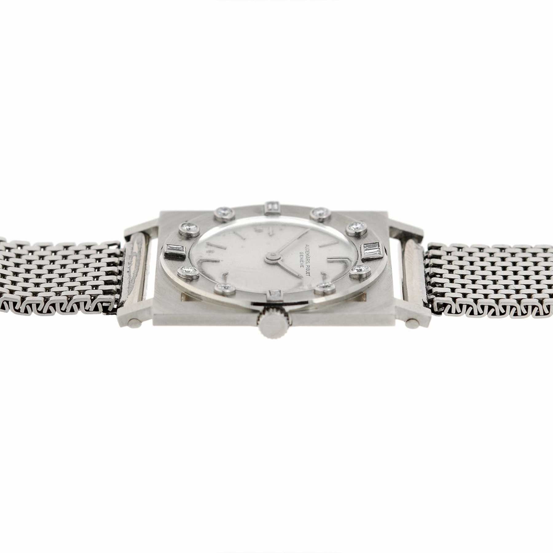 audemars-piguet-diamond-platinum-bezel-bracelet-watch-img-main3