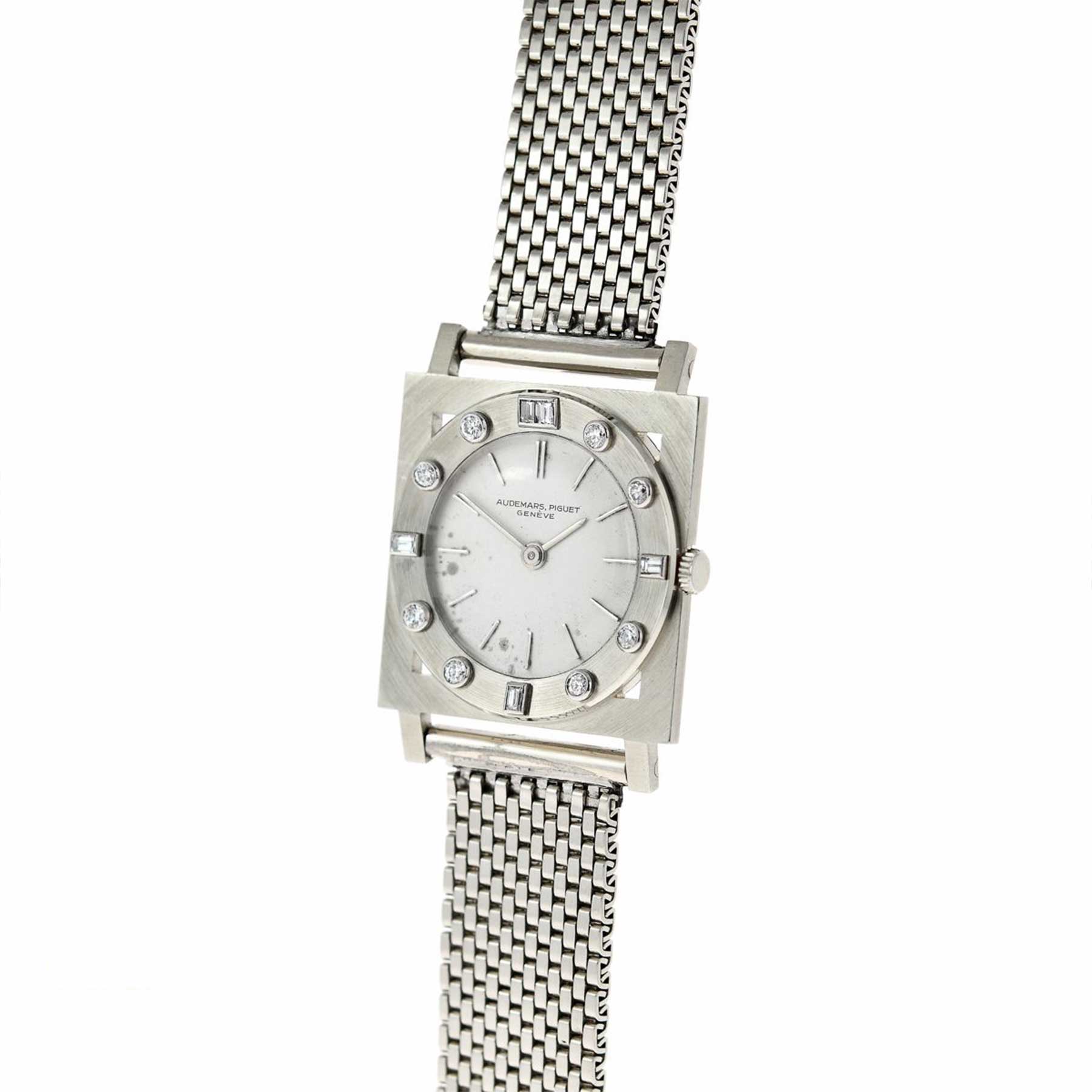 audemars-piguet-diamond-platinum-bezel-bracelet-watch-img-main4