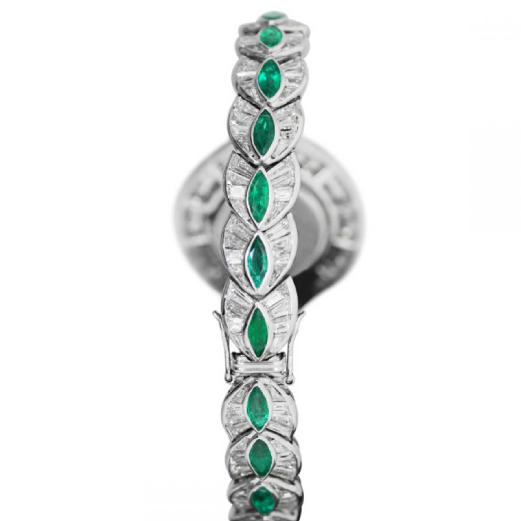 chopard-white-gold-baguette-diamond-emerald-watch-img-main2